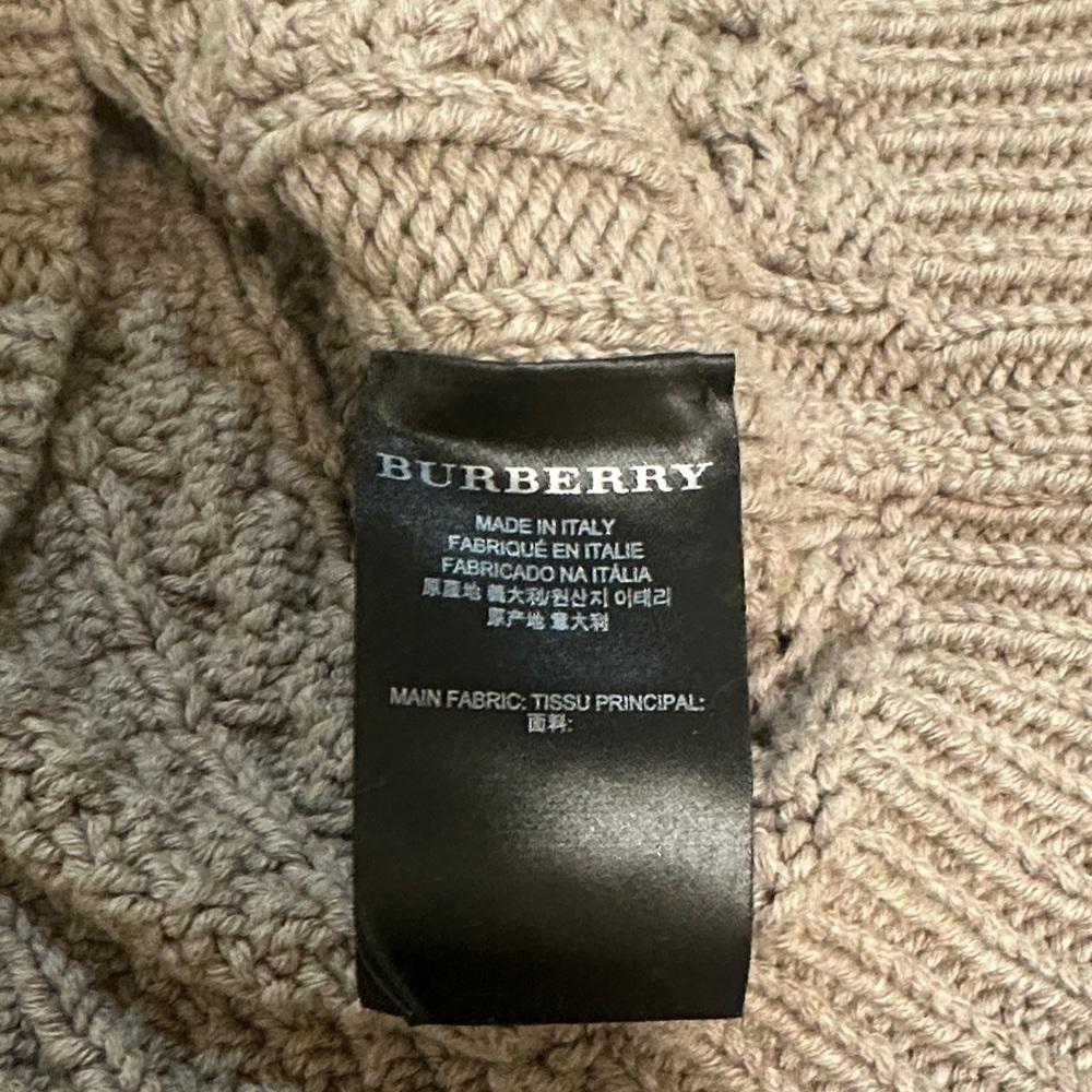 Burberry Beige Cable Knit V-Neck Sweater - Picture 9 of 10